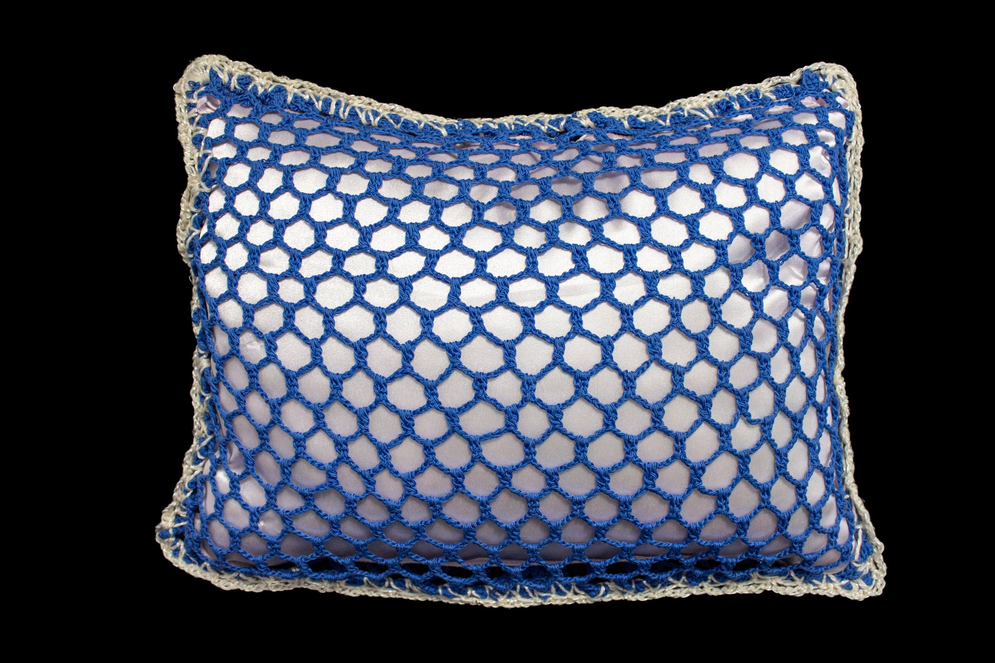 Crocheted Pillow Blu/Wht