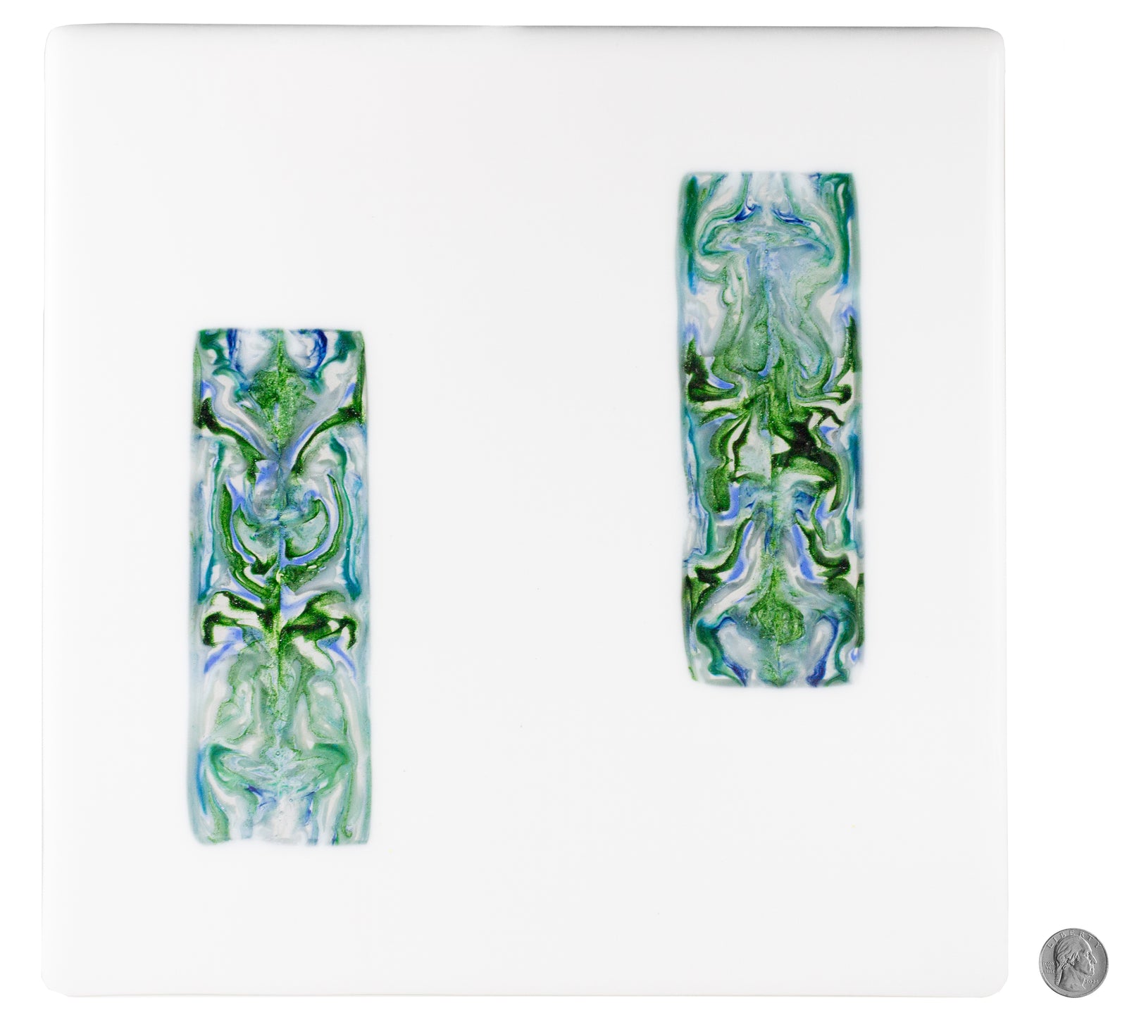 Glass Art Panel w/Stand-white w/green