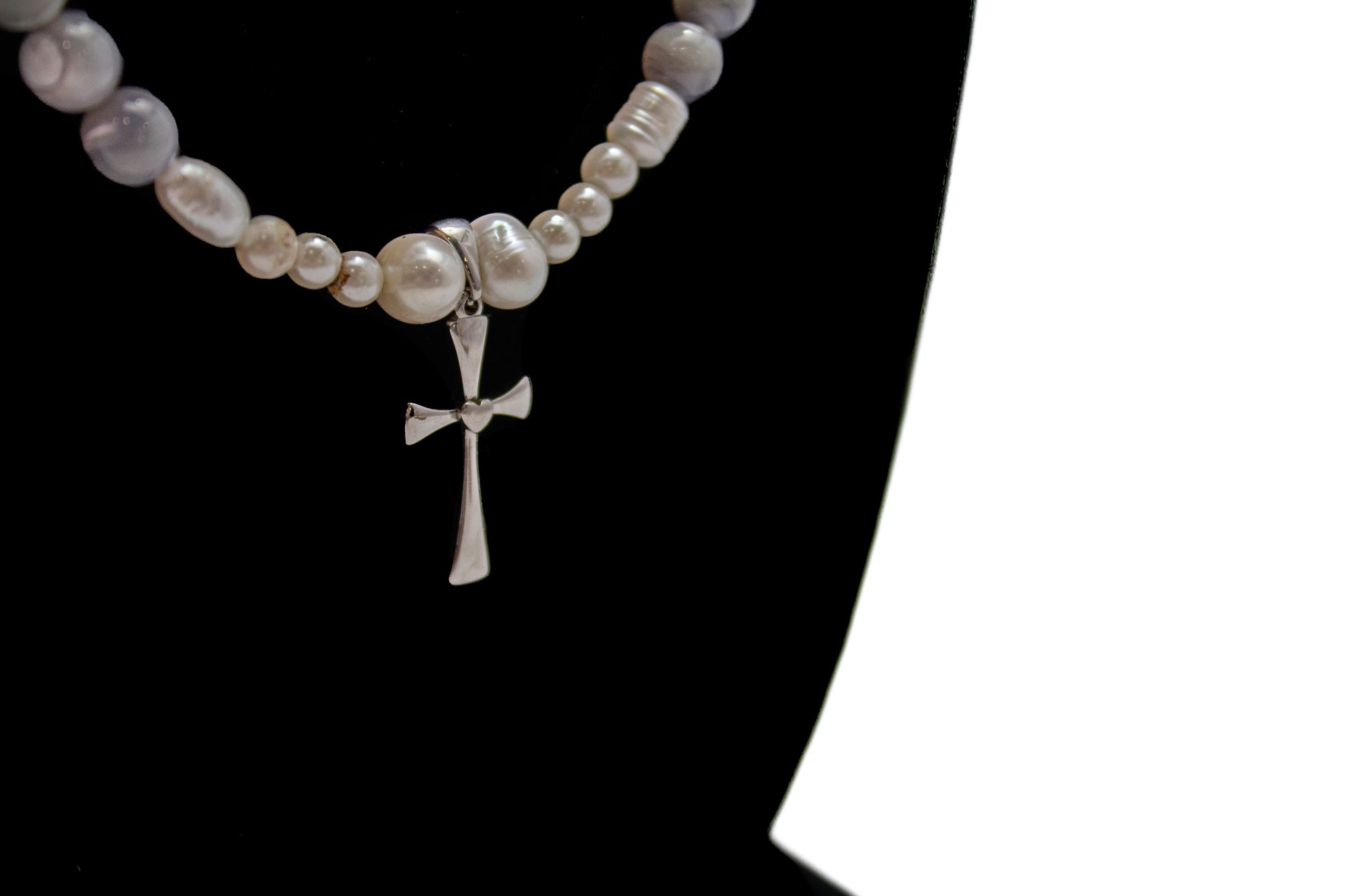 Gray Pearl Necklace w/Cross