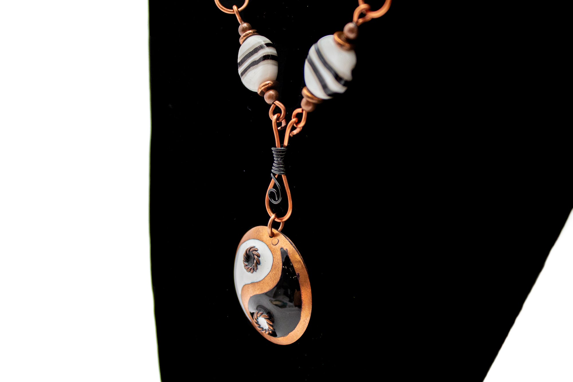Beaded Copper Necklace (Yin Yang)