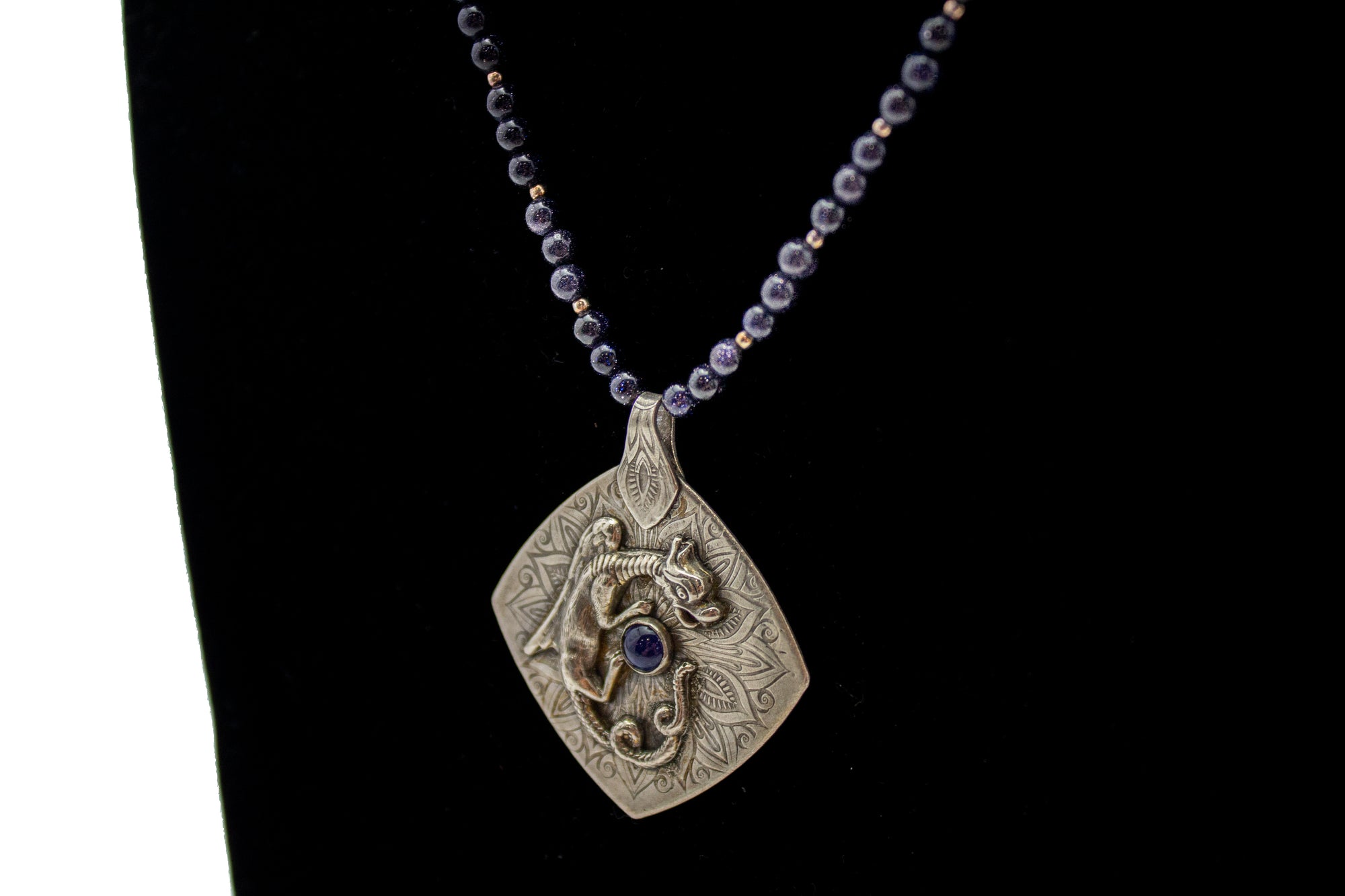 Beaded Necklace w/Silver Dragon Pendant (Black)